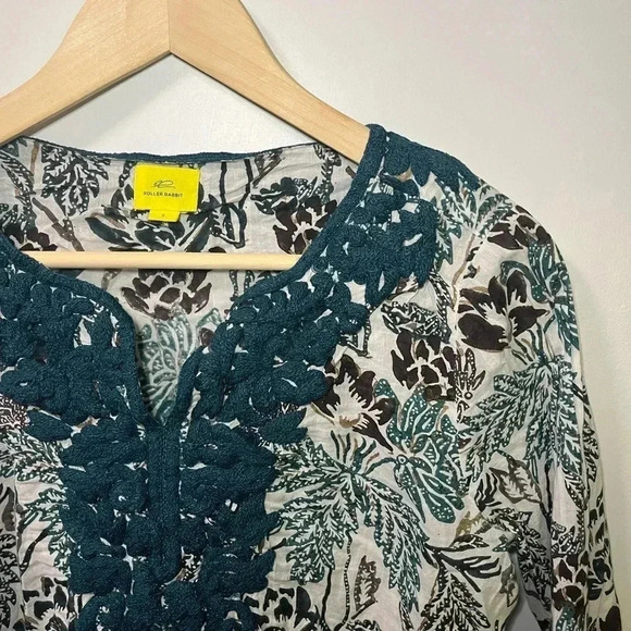 🎉 Embroidered Roller Rabbit  Top - Picture 4 of 6